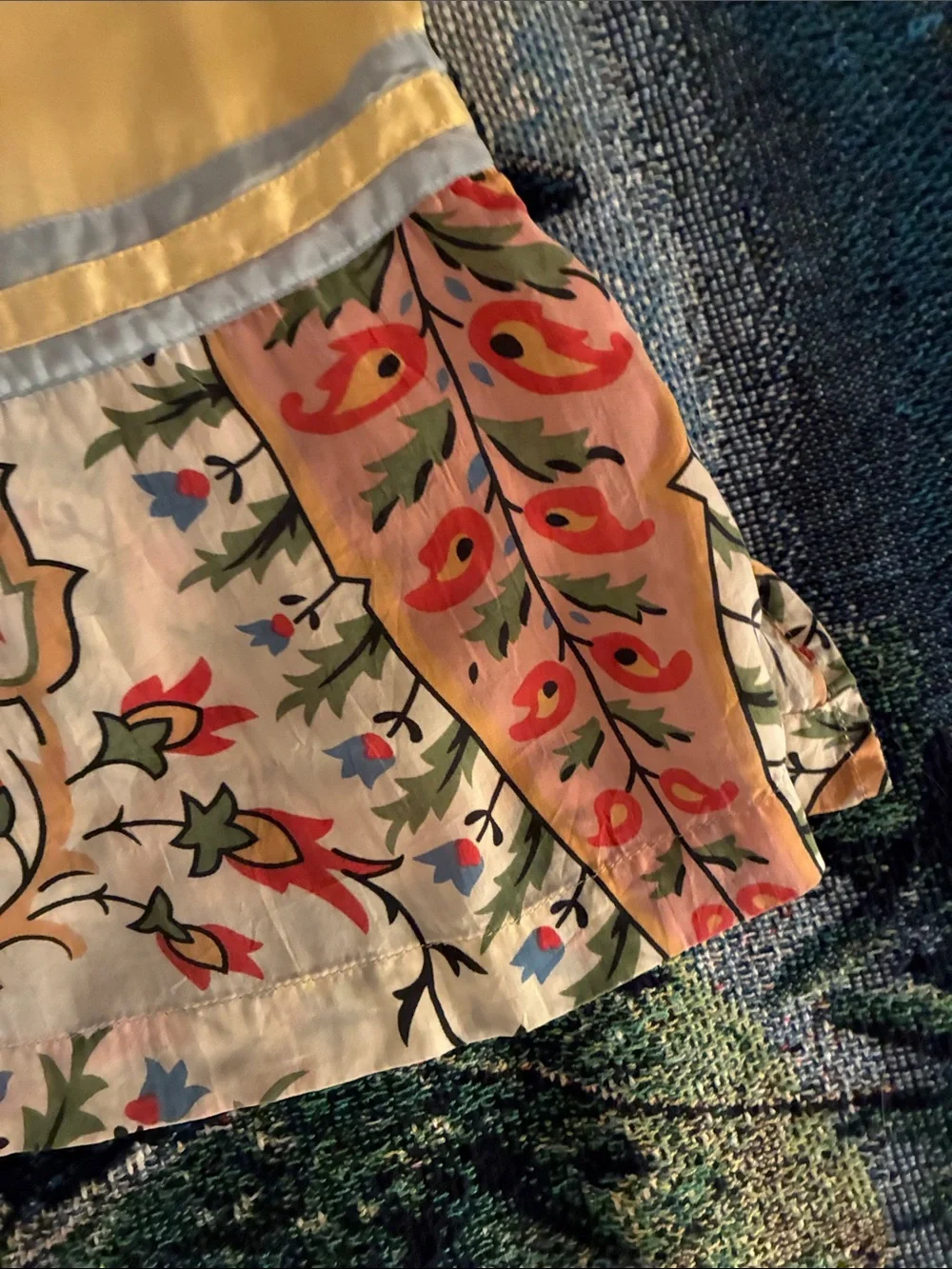 Johnny Was Yellow Satin Floral Embroidered Patchwork Silk Top Large chest 40” - Picture 4 of 9